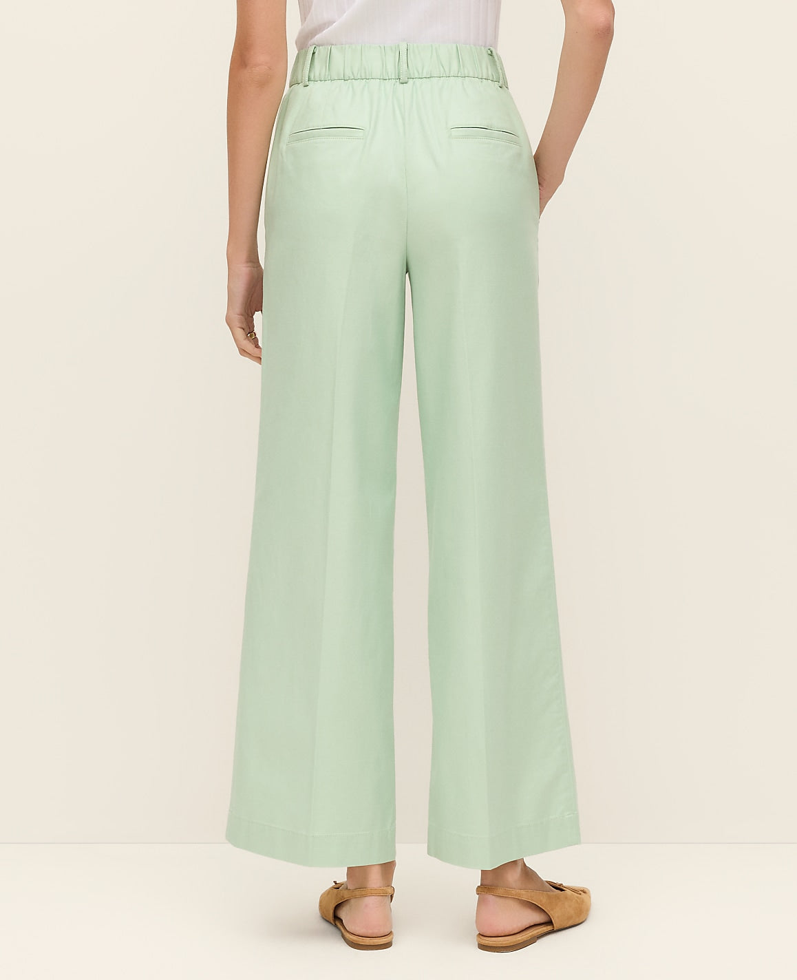 The Relaxed Wide-Leg Ankle Pant | Ann Taylor