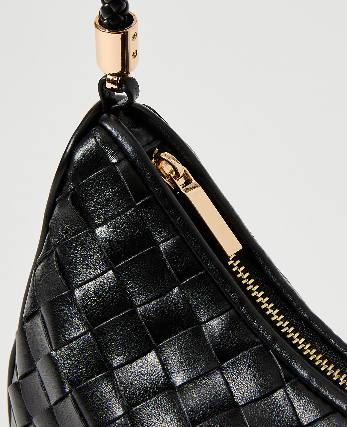 Weekend Woven Shoulder Bag | Vinci Leather