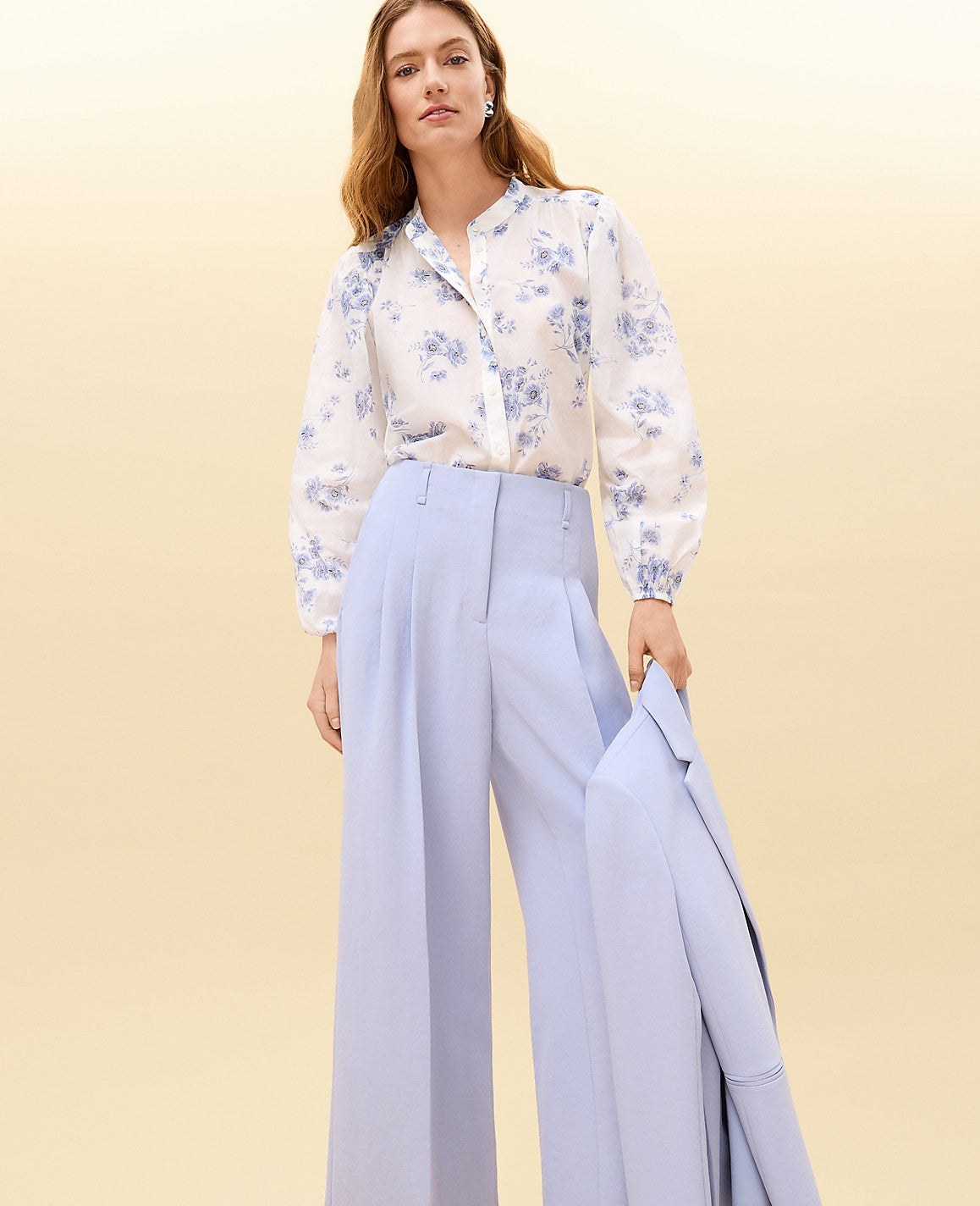 Floral Embroidered Collar Blouse | Vinci Leather