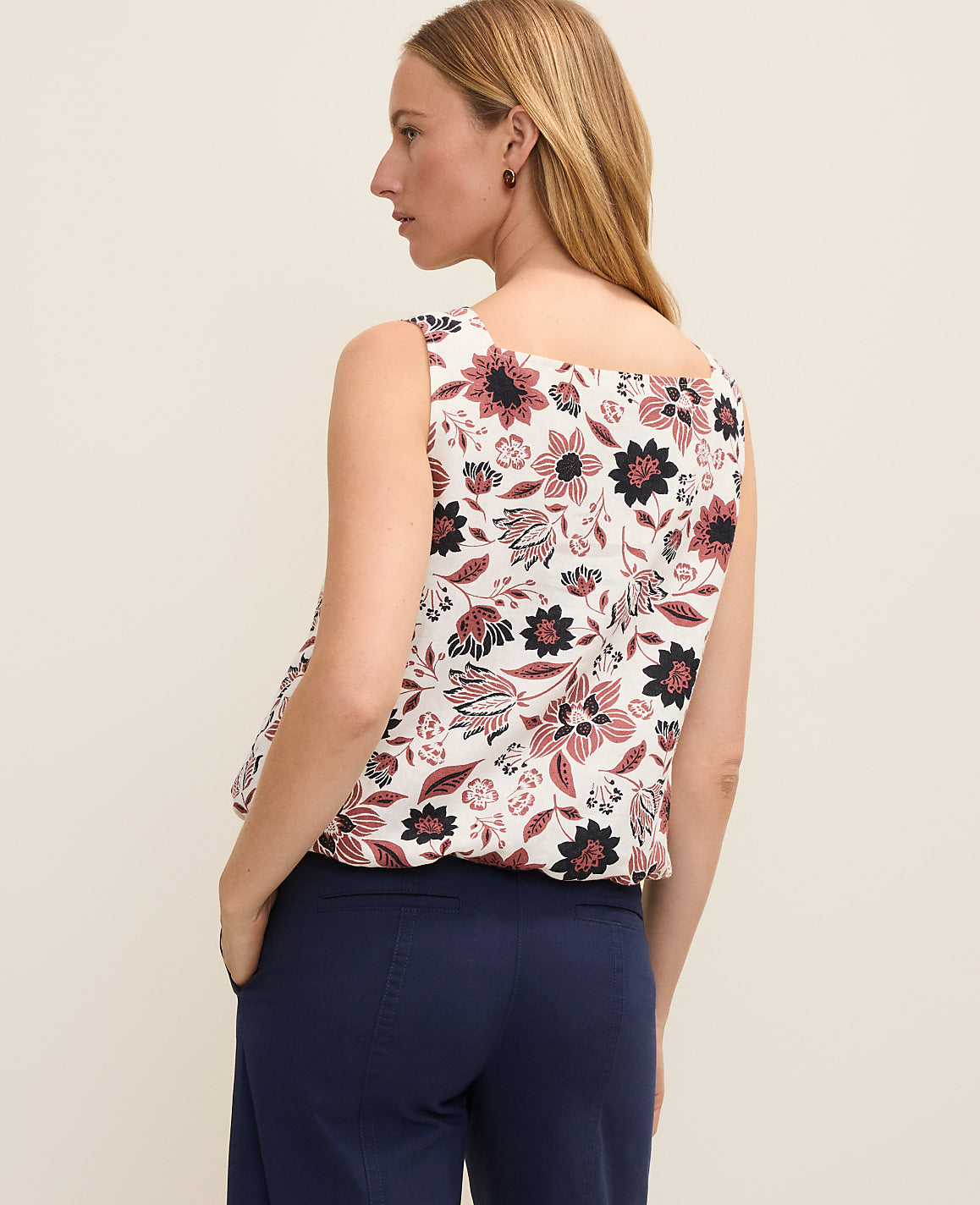 Petite Weekend Floral Tank Top in Linen Blend | Ann Taylor