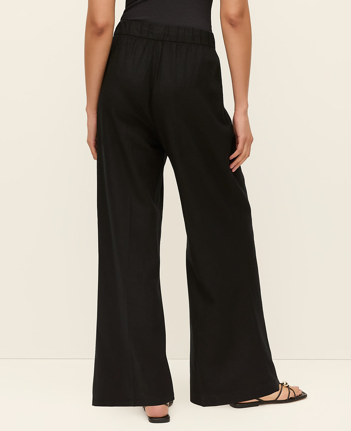 Petite Weekend Easy Fit Wide-Leg Pant in Linen Blend | Ann Taylor