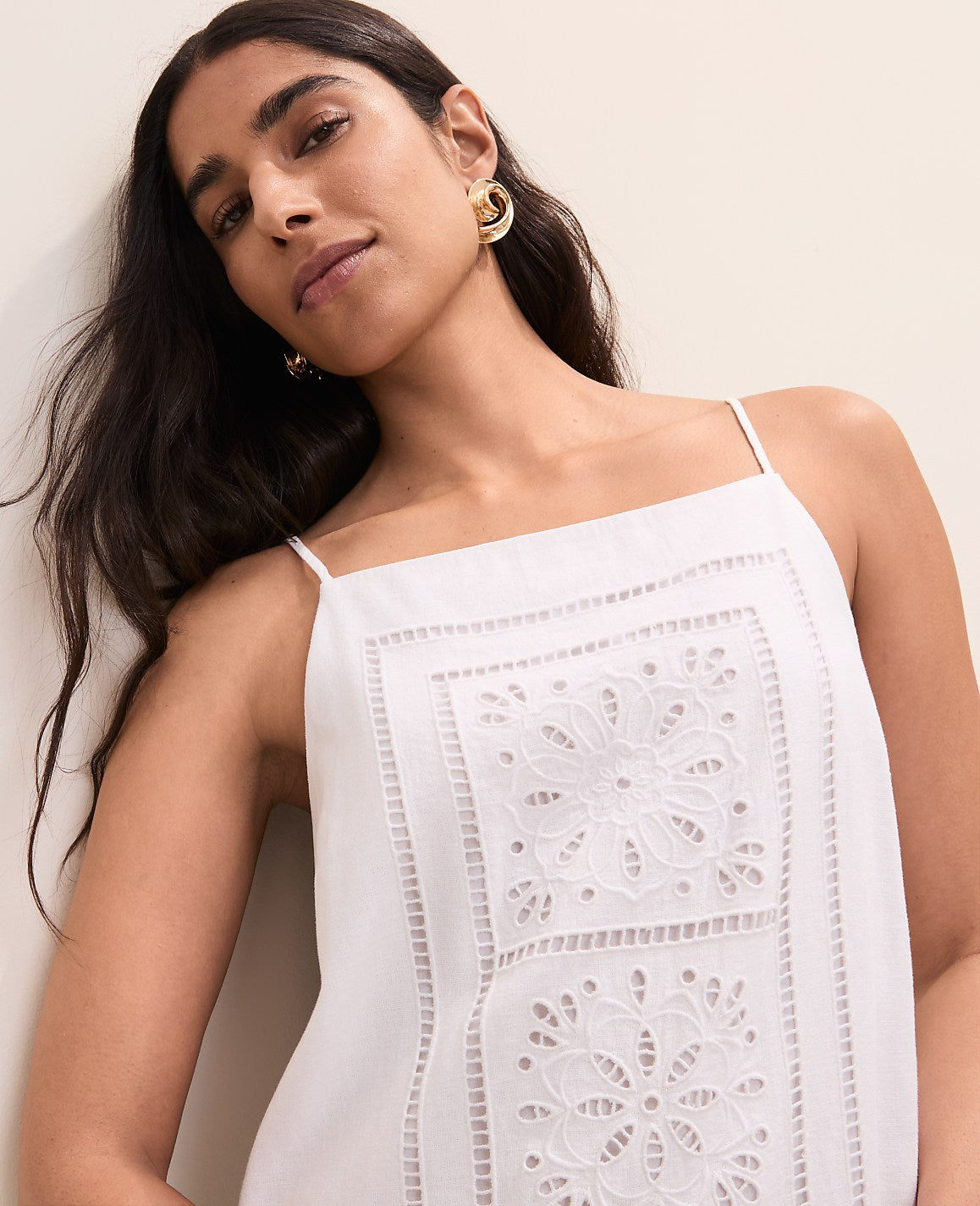 Embroidered Shift Dress in Linen Blend | Ann Taylor