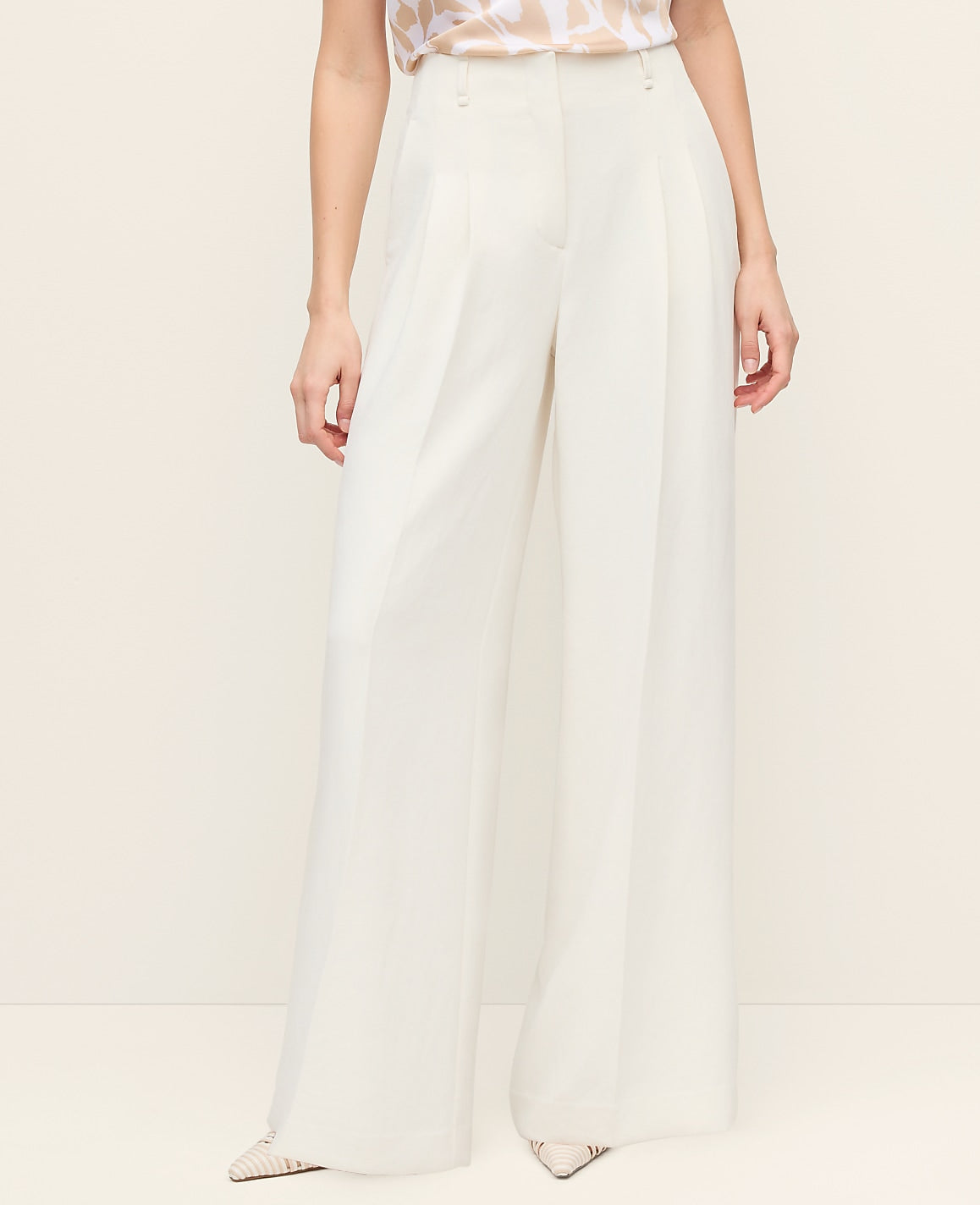 The Pleated Wide-Leg Pant in Textured Crepe | Ann Taylor