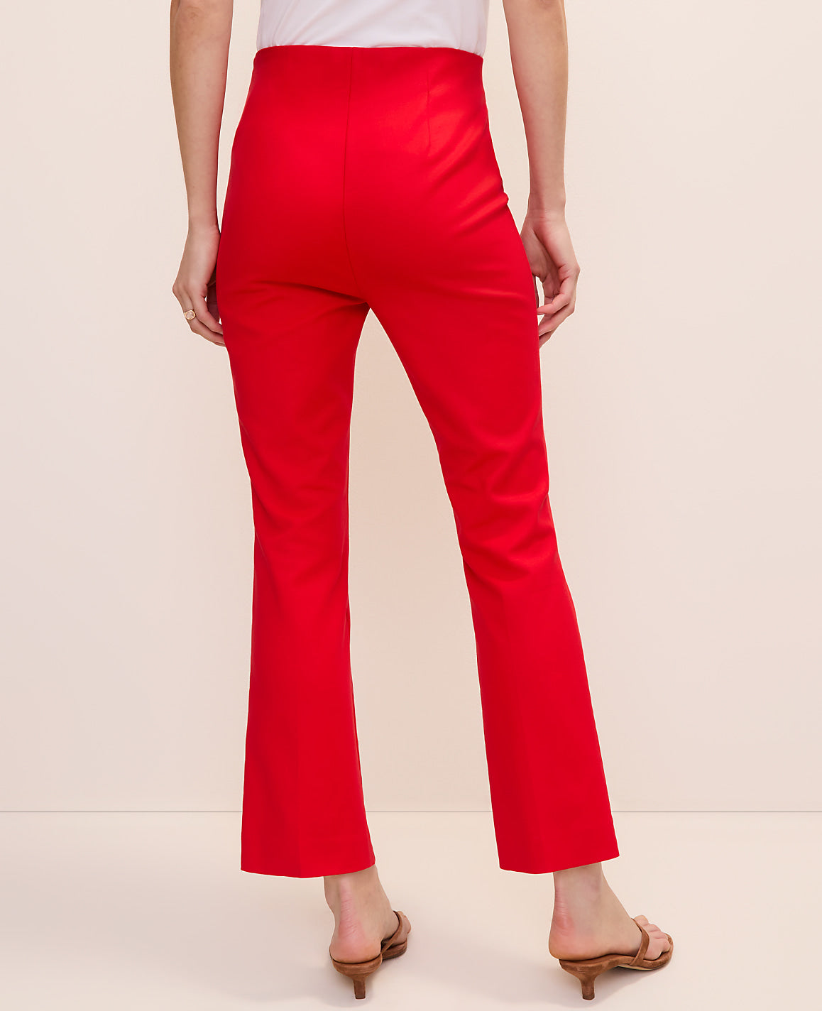 The Petite Slim Kick Capri | Ann Taylor