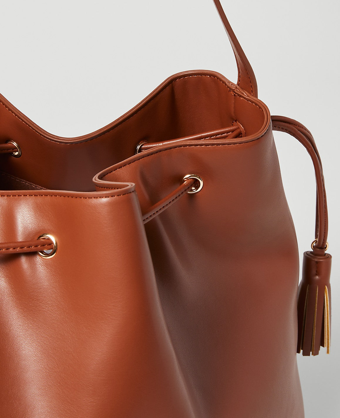Weekend Drawstring Bucket Bag | Ann Taylor