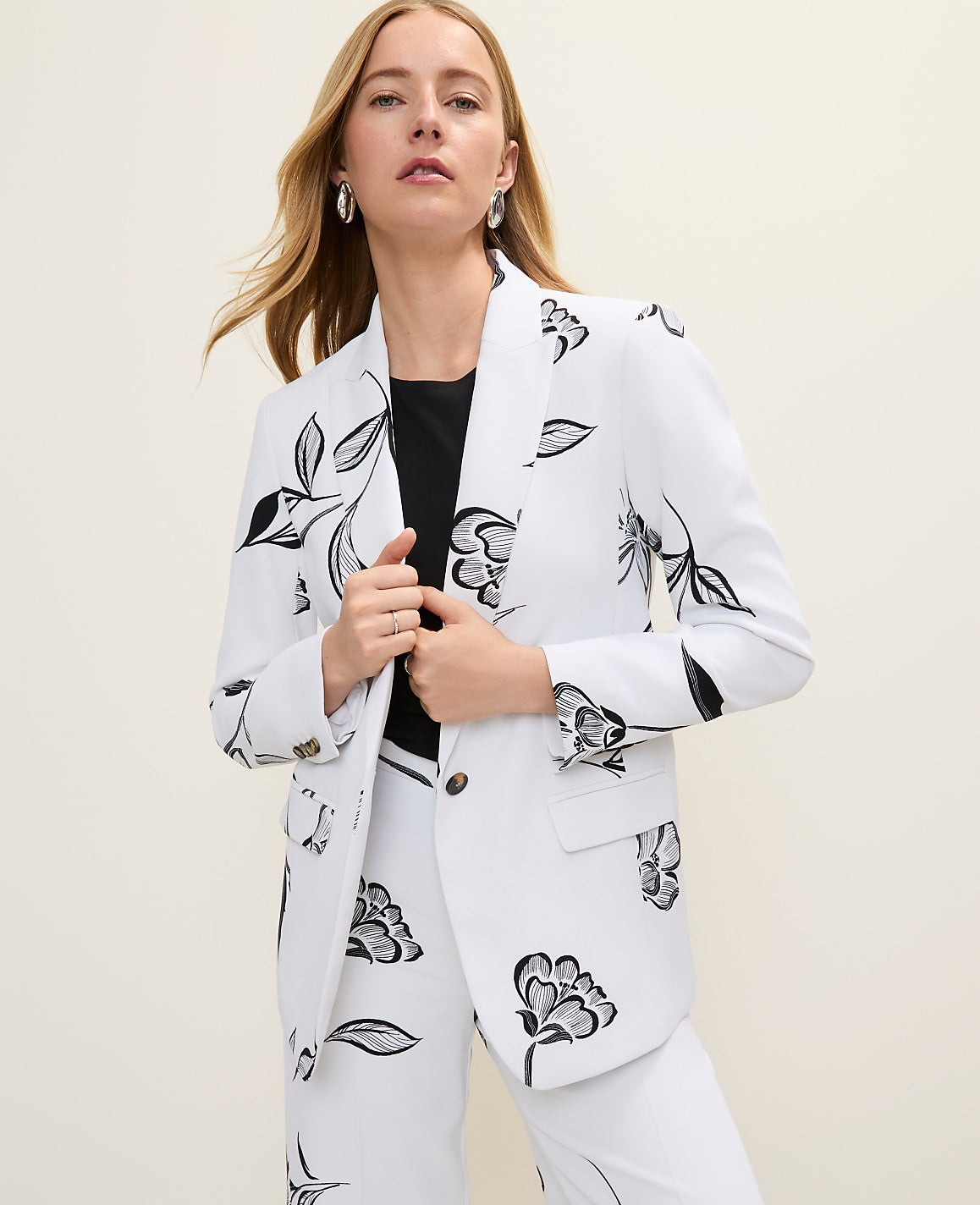 The Petite Longline Blazer in Floral Print | Ann Taylor