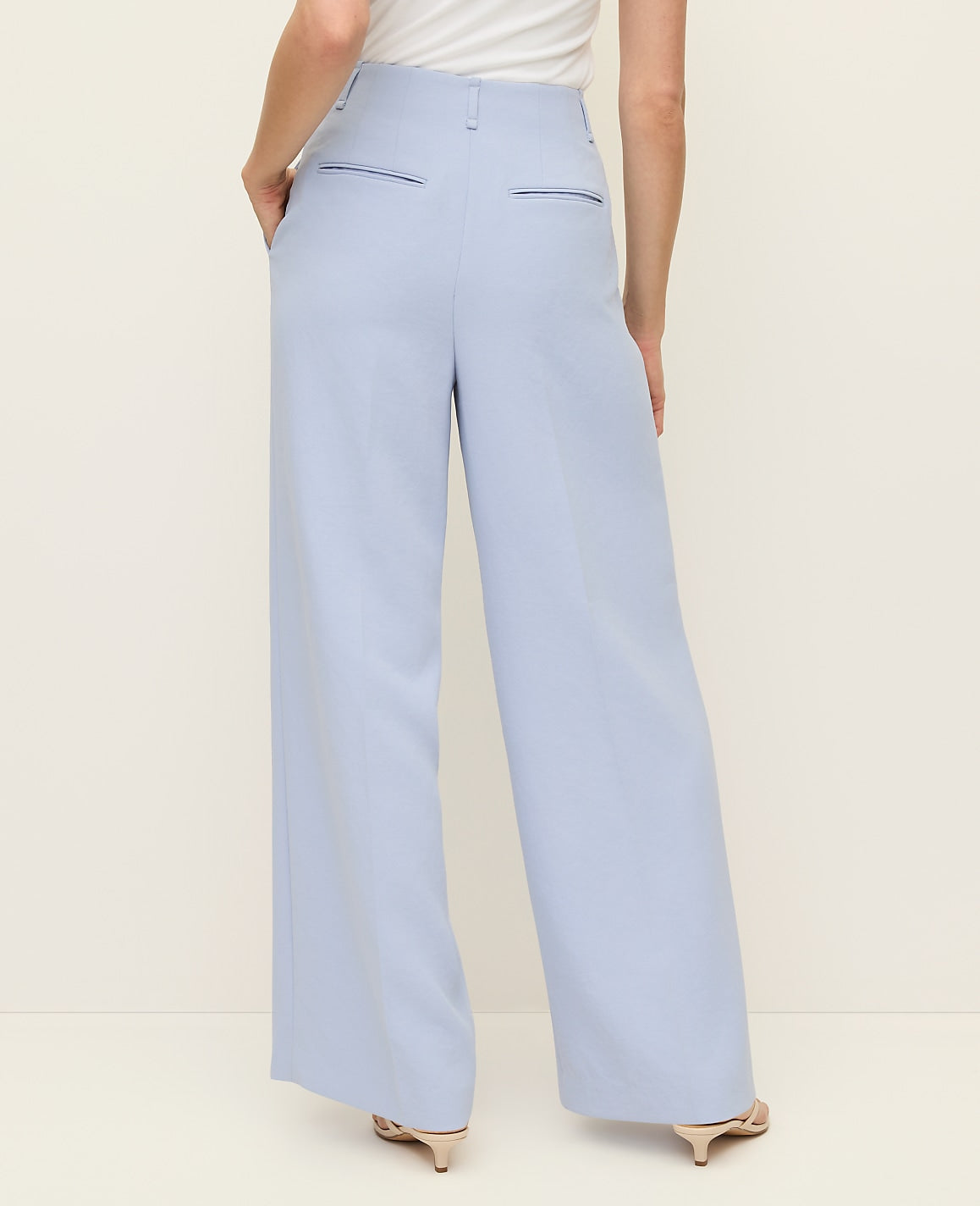 The Pleated Wide-Leg Pant in Textured Crepe | Vinci Leather