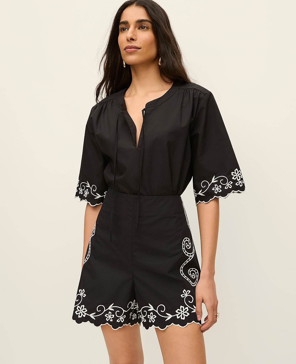 The Side Zip Scalloped Short | Vinci Leather